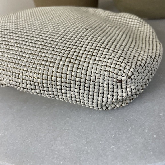 Vintage Whiting & Davis Handbag Purse Cream White Metal Mesh Chain Evening Bag - Picture 7 of 13